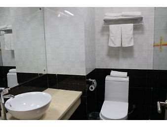 Super 8 By Wyndham Linyi Bus Terminal Hotel Phòng bức ảnh
